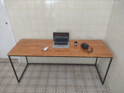 Mesa para Home Office Estilo Industrial